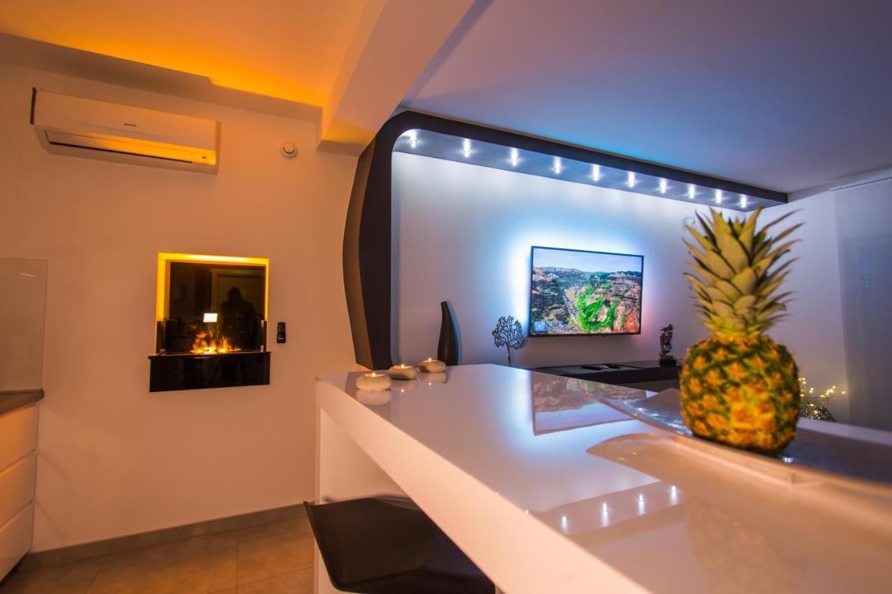 Apartment Plaza ----Wallbox 11Kw 16A ----- Private Spa- Jacuzzi, Infrared Sauna, Luxury Massage Chair, Parking, Entry With Pin 0 - 24H, Free Cancellation 24 Hours Before Check In Славонски-Брод Экстерьер фото